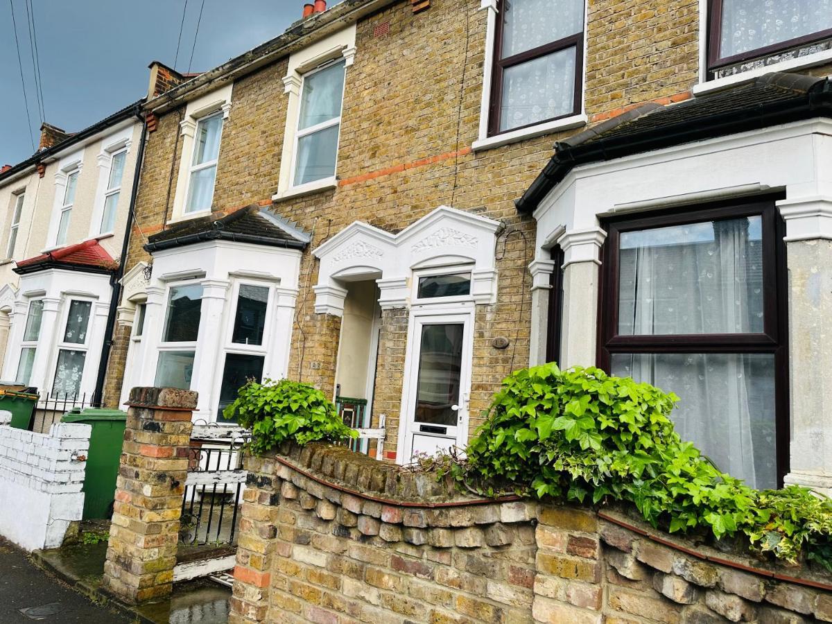 2 Bedroom Double Bed In East London Luaran gambar